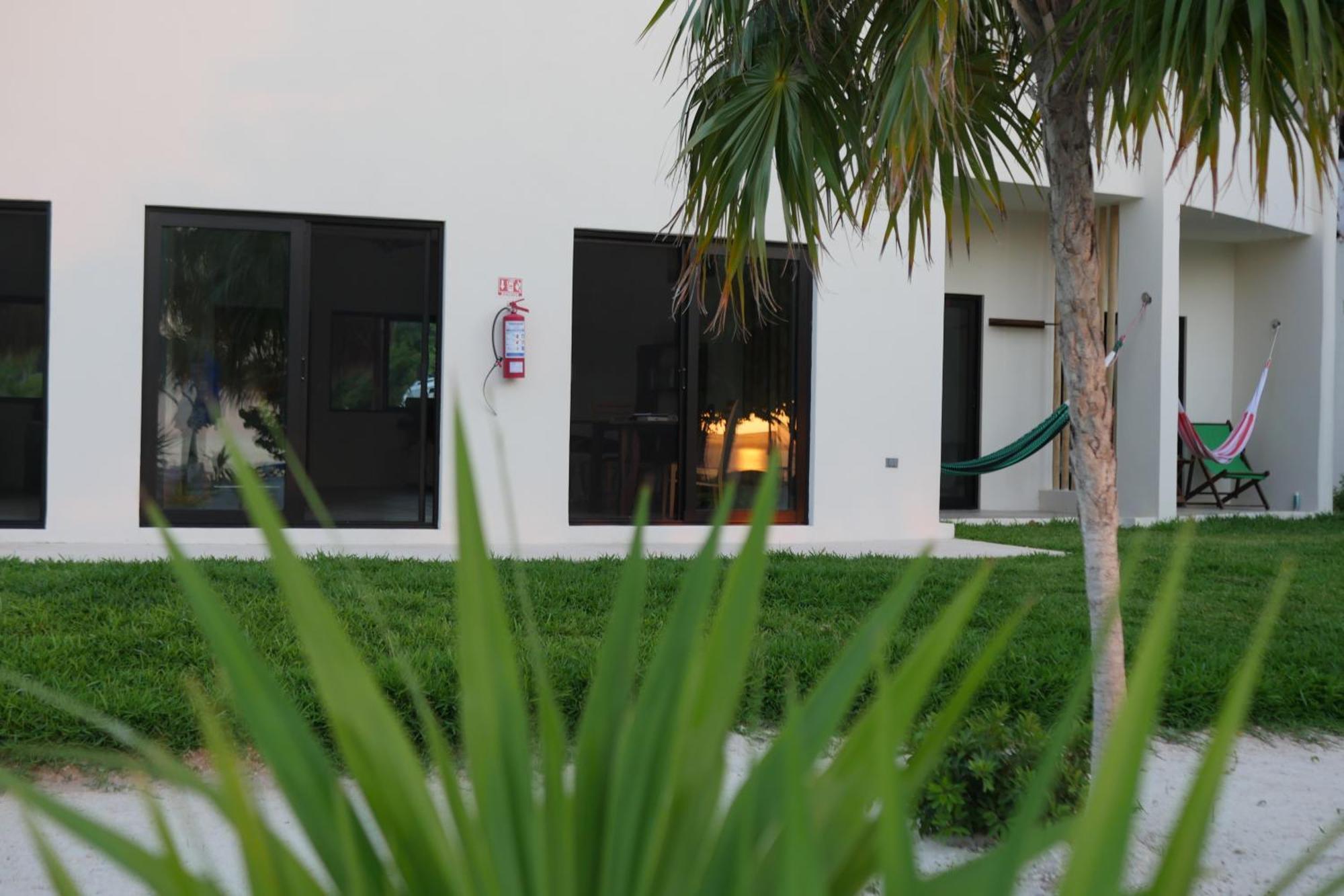 קנקון Ikarus Costa Mujeres Eco Lodge Sunset View מראה חיצוני תמונה